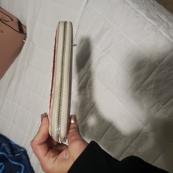 Coach - Picture 10 of 10